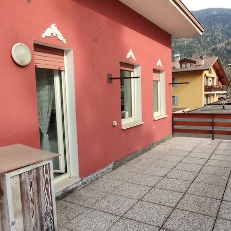 Le Mongolfiere 2 Lägenhet Malè Exteriör bild